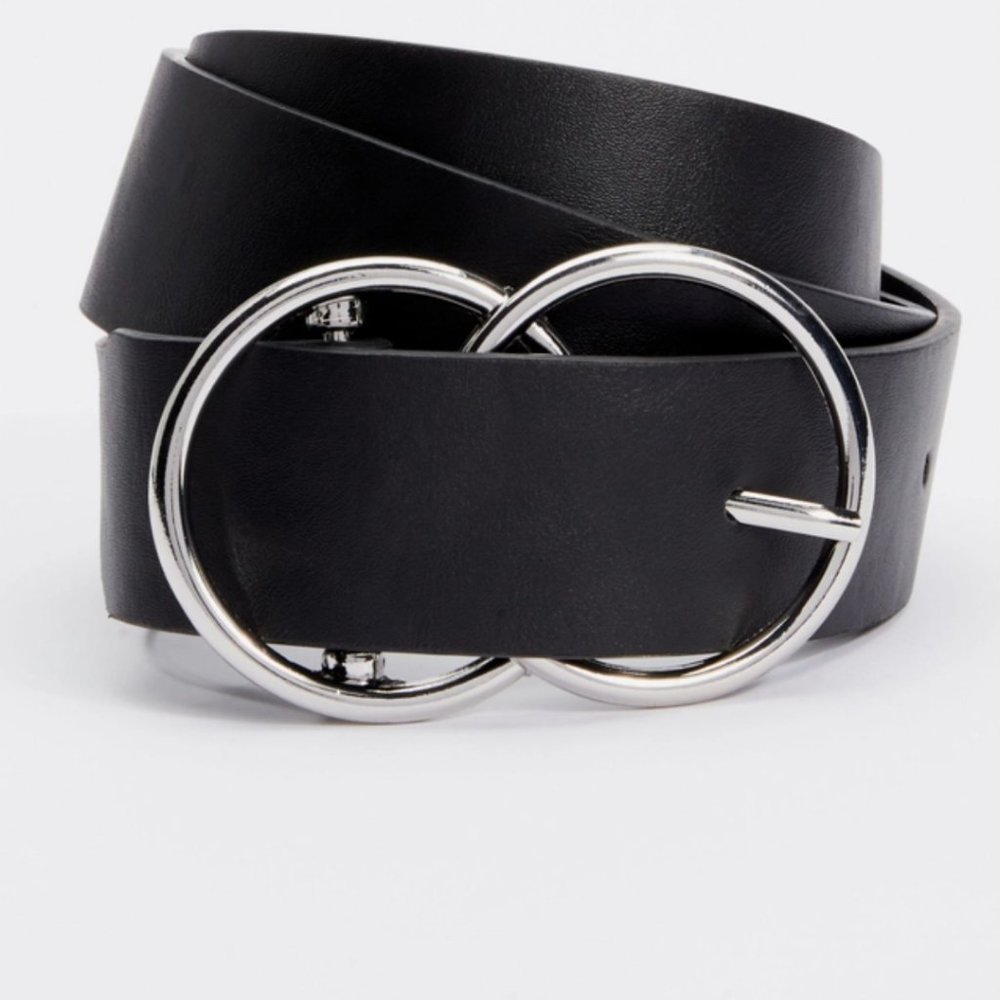 Silver double loop black belt